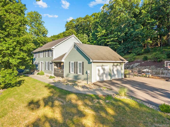 Property Photo:  22 Pyngyp Road  NY 10980 