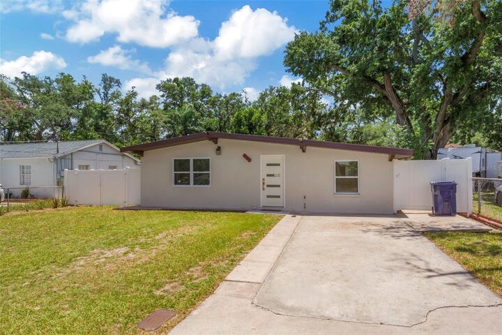 Property Photo:  2112 W Idlewild Avenue  FL 33603 