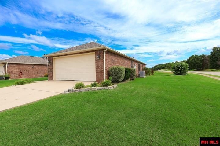 Property Photo:  15 Turnberry Court  AR 72653 