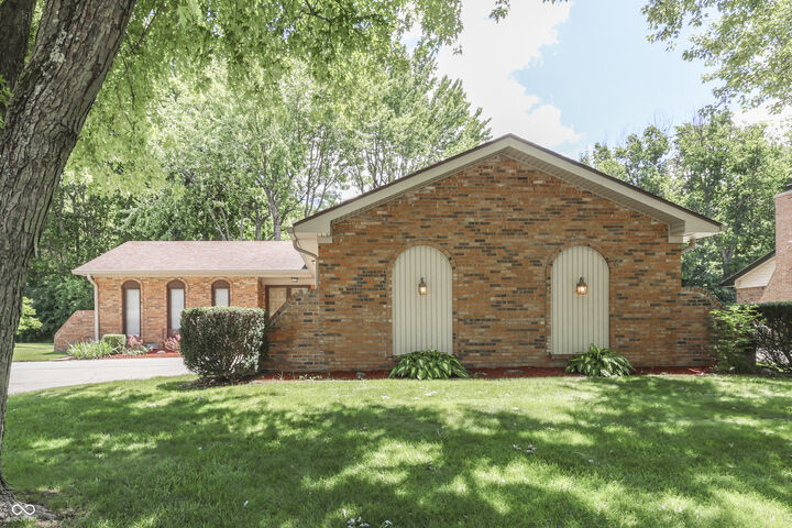 Property Photo:  6843 Glacier Drive  IN 46217 