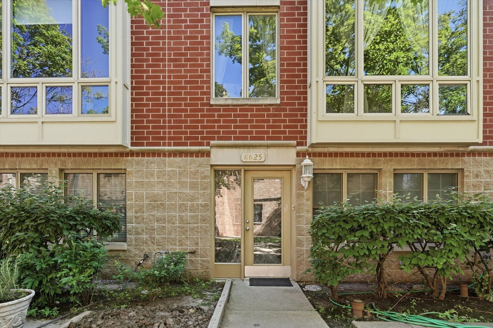 Property Photo:  8625 Niles Center Road  IL 60077 