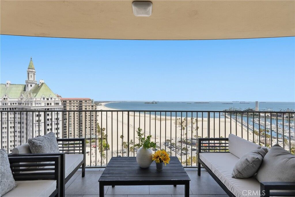 Property Photo:  700 E Ocean Boulevard 2305  CA 90802 