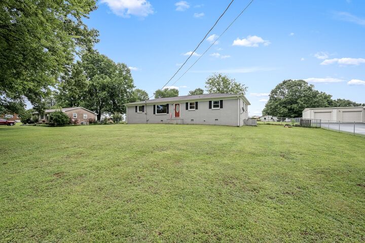 Property Photo:  822 River Ranch Rd  TN 37160 
