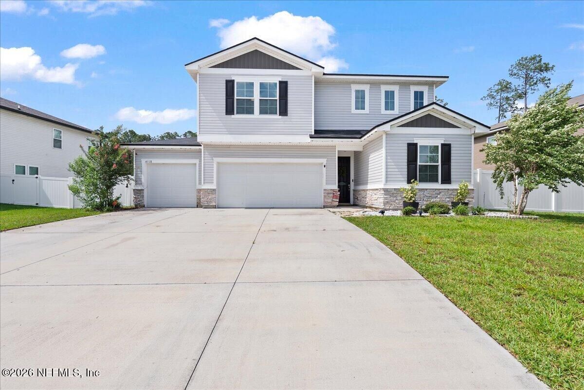 Property Photo:  4518 Pine Ridge Parkway  FL 32068 