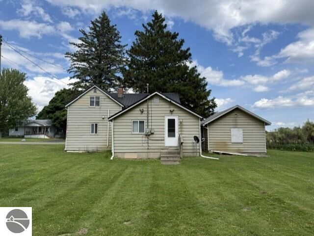 Property Photo:  744 Saint Johns Street  MI 48847 