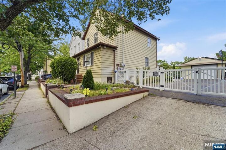 Property Photo:  30 Getty Avenue  NJ 07011 