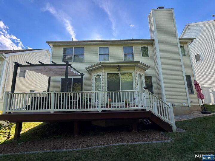 Property Photo:  7 Wayne Court  NJ 07463 