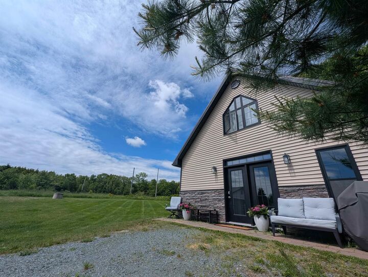 Property Photo:  8 Matts Way  NS B2T 1H9 