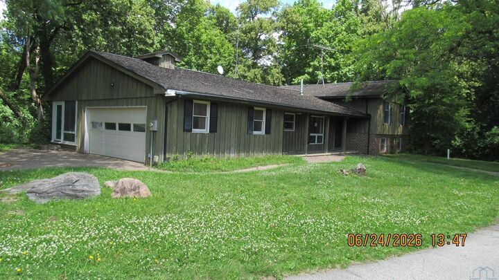 Property Photo:  2820 River Road  IA 50126 