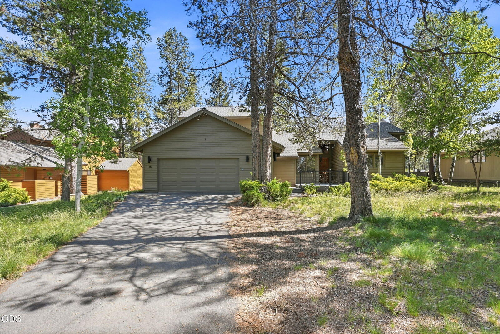 Property Photo:  17901 Red Cedar Lane  OR 97707 