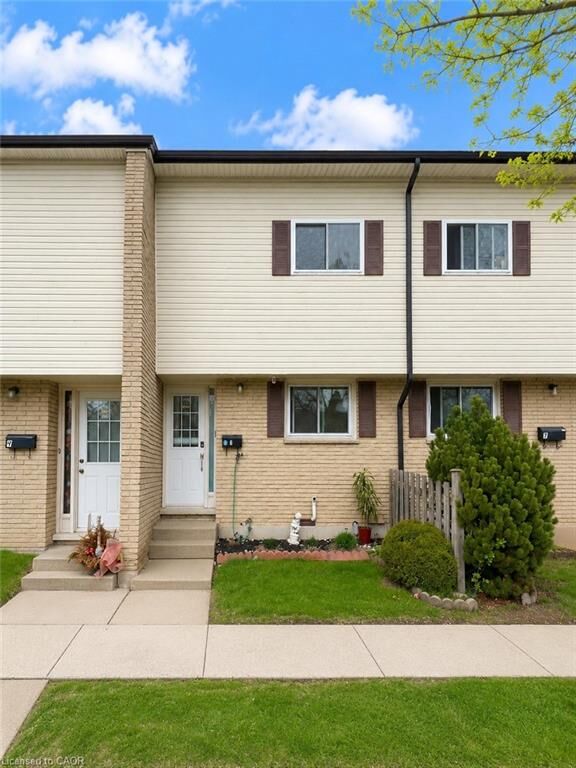 Property Photo: 211 Veronica Drive A5 ON N2A 2R8
