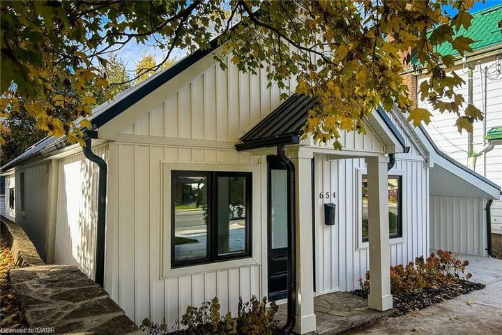 Property Photo: 654 West 5th Street ON L9C 3R2
