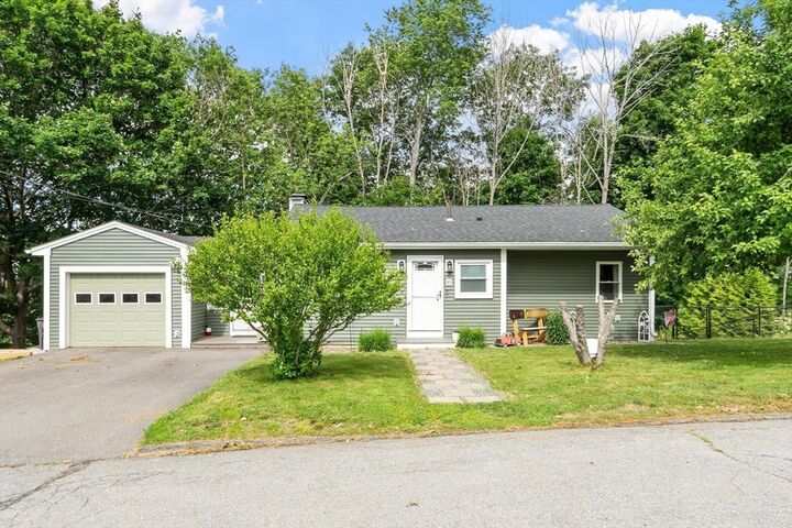 Property Photo:  89 Jonathan St  MA 01440 