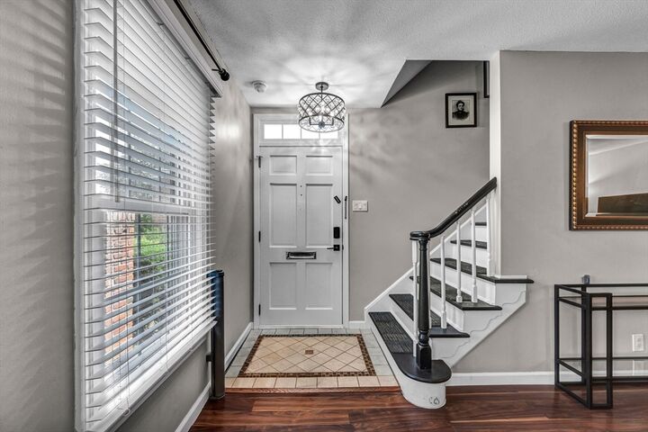 Property Photo:  25 Yorktown Dr 25  MA 01108 