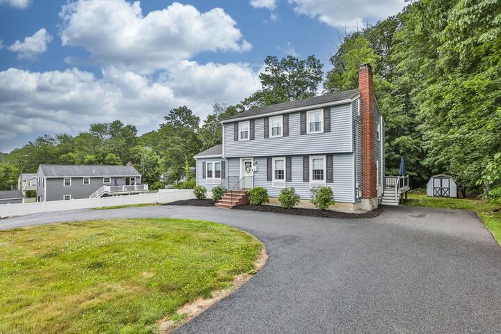 Property Photo: 3 Trina Road NH 03079