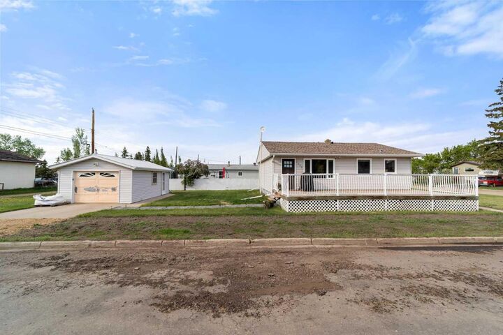 Property Photo:  5302 49 Street  AB T0B 1A0 