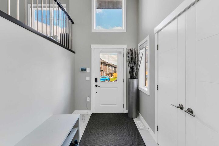 Property Photo: 131 Sherview Grove NW AB T3R 0Y4
