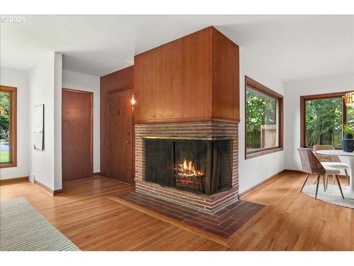 Property Photo:  1710 SW Broadway Dr  OR 97201 