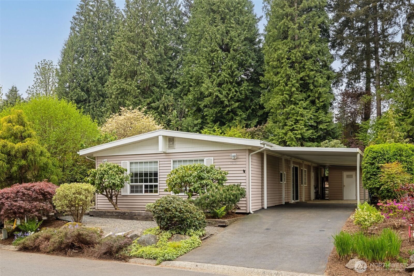Property Photo: 19151 130th Avenue NE WA 98011