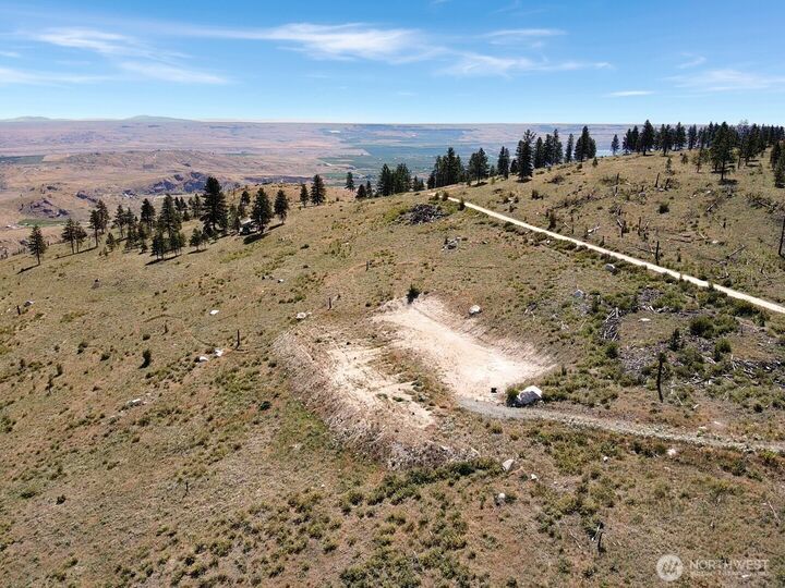 Property Photo: 53 E Mountain Point WA 98812