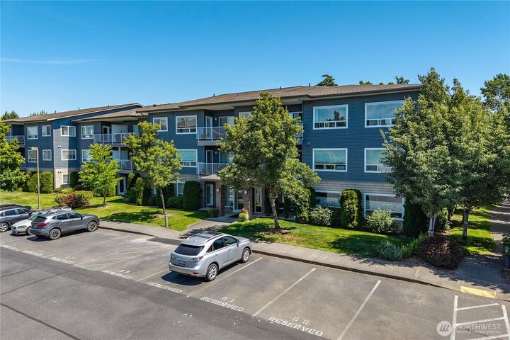 Property Photo:  504  Darby Drive 211  WA 98226 