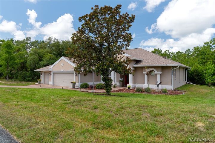 Property Photo:  12 Hackberry Drive  FL 34446 