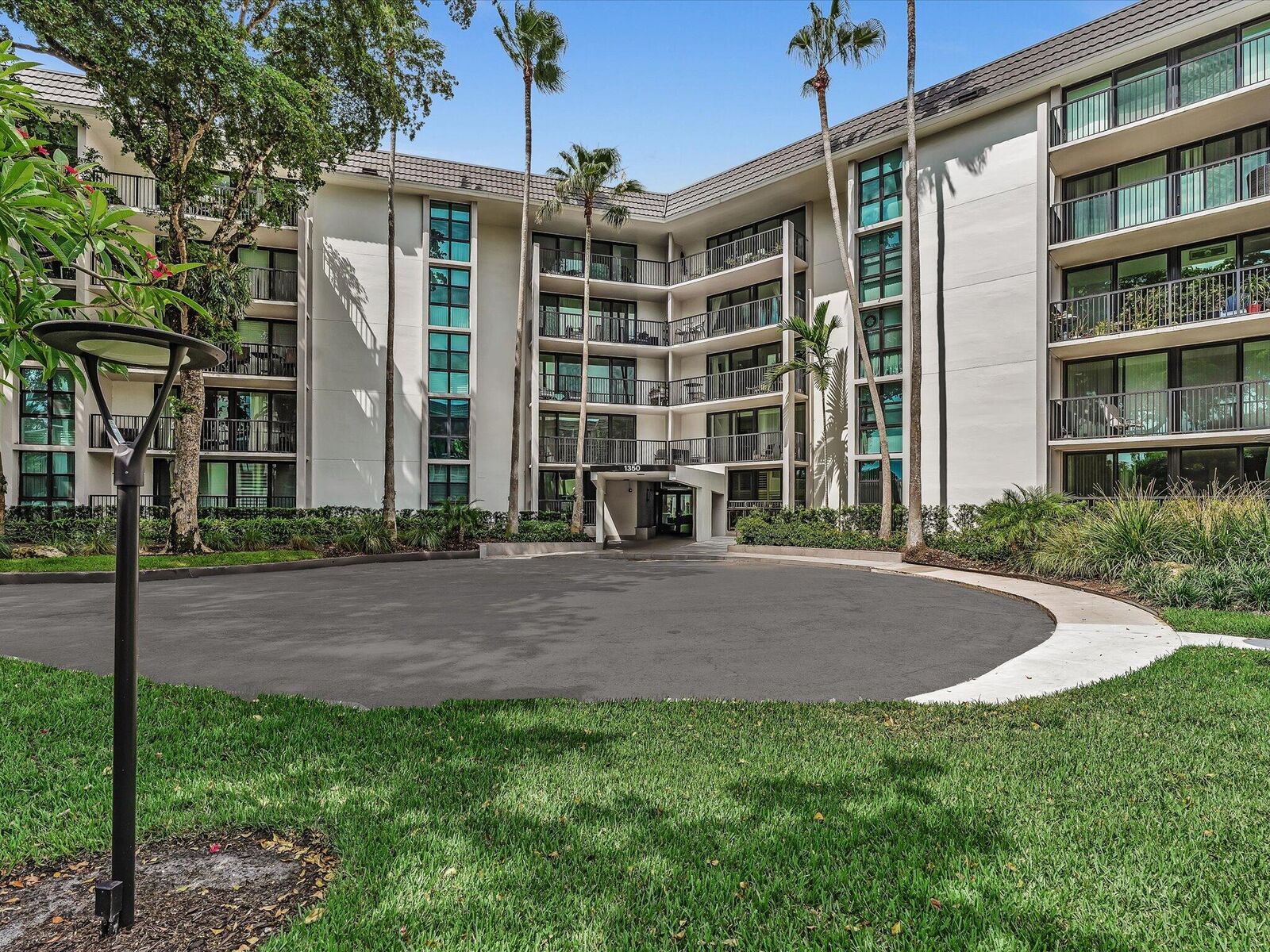 Property Photo:  1350 River Reach Drive 111  FL 33315 