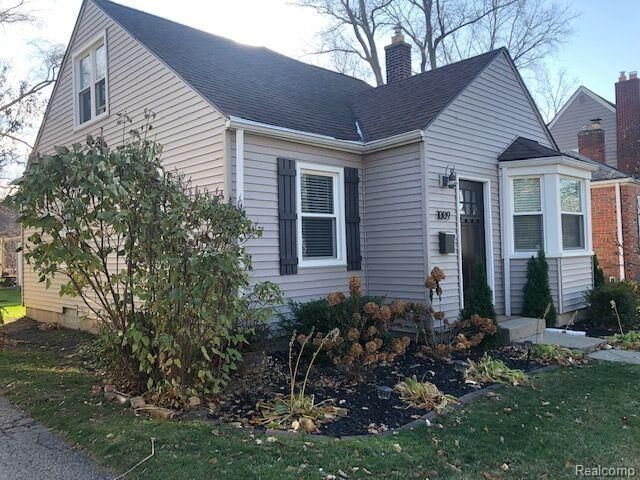 Property Photo: 1009 Larkmoor Boulevard MI 48072
