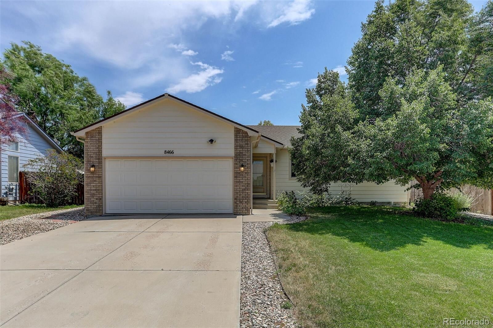 Property Photo:  8466 Keenland Way  CO 80549 