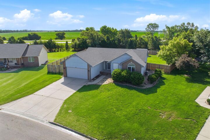 Photo de la propriété:  851 Meadowlark Ln  KS 67114 