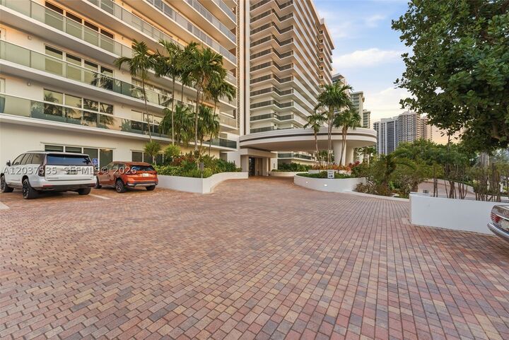 Property Photo:  3500 Galt Ocean Dr 2314  FL 33308 