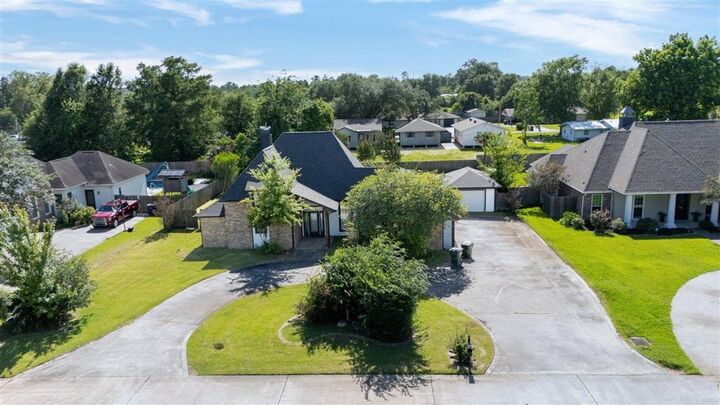 Property Photo: 4920 Westridge Park W Park LA 70605