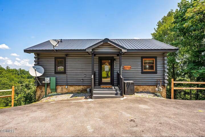 Property Photo:  808 Peak Loop Way  TN 37862 