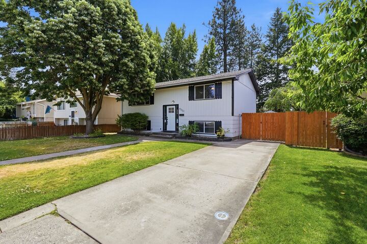 Property Photo:  4221 W Everett Ave  WA 99205 