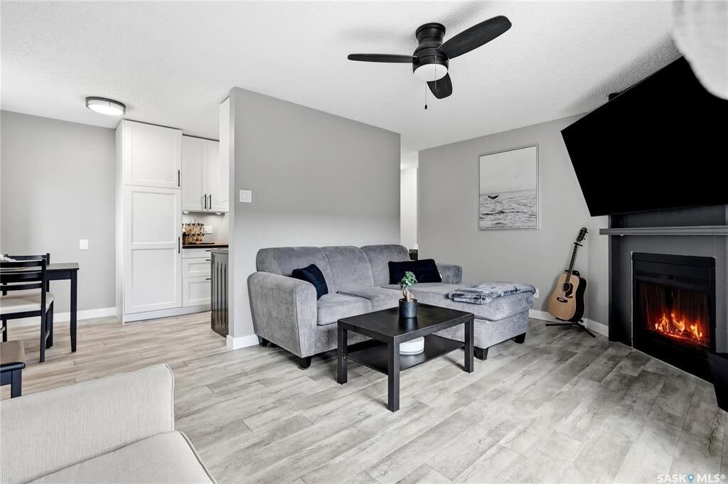 Property Photo: 833 Wollaston Crescent 307 SK S7J 4G1