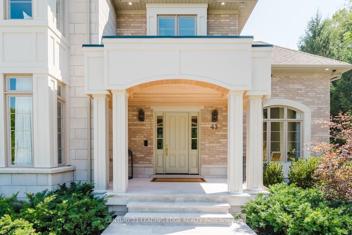 Photo de la propriété:  43 Newton Reed Crescent  ON L9P 0R3 