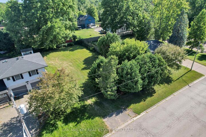 Property Photo:  7079 Beattie Street  ON N6P 1A2 