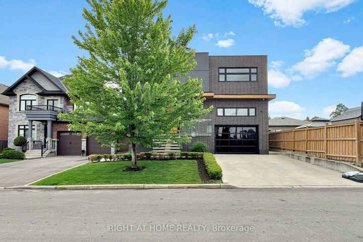 2931 Lansdowne Avenue — photo 1