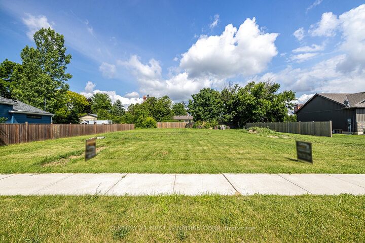 Property Photo:  27748 Kerwood Road  ON N0M 2B0 