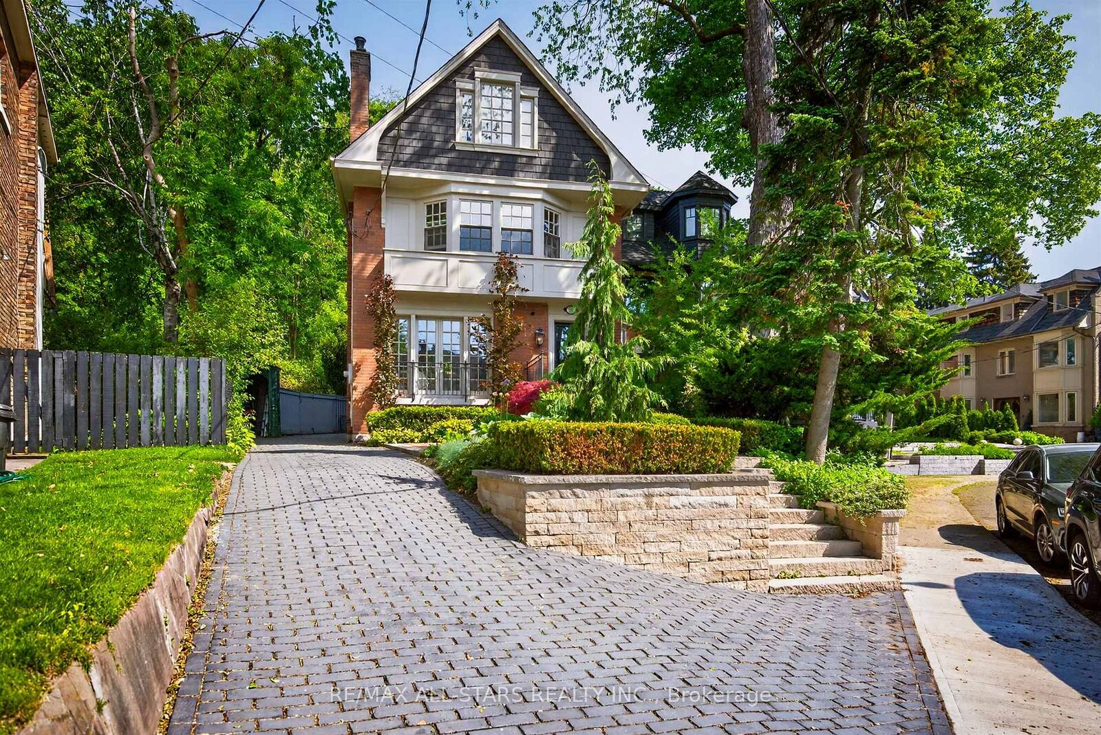 Property Photo: 30 Edgewood Crescent ON M4W 3A9