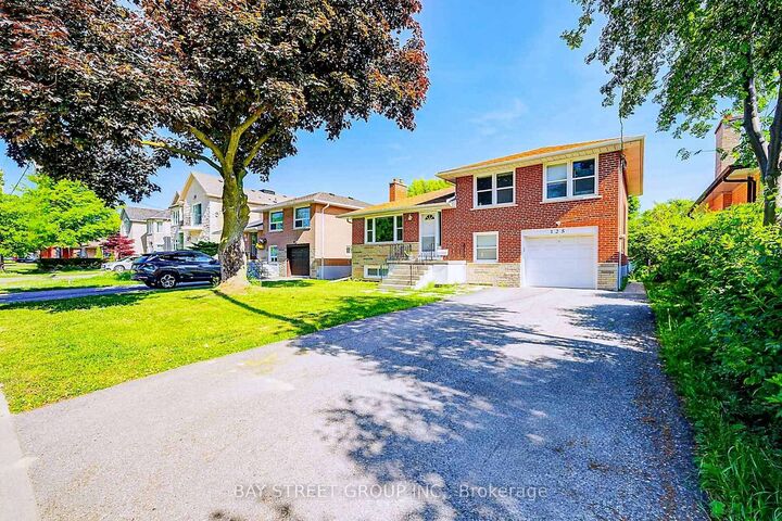 Property Photo: 125 Connaught Avenue ON M2M 1H1