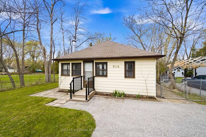 Property Photo:  706 Chestnut Street  ON L9S 2H8 