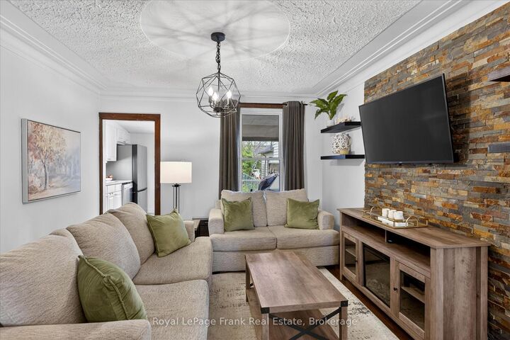 Property Photo: 500 Chamberlain Street ON K9J 4L5