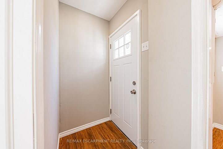 24 Rowanwood Street — photo 1