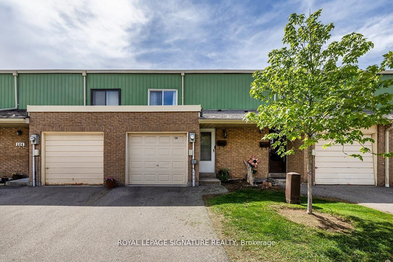 Property Photo:  106 Thorny Vineway N/A  ON M2J 4J5 