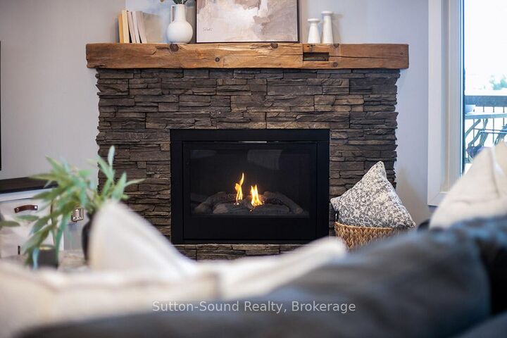 Property Photo:  32 Chestnut Hill Crescent  ON N0H 2N0 