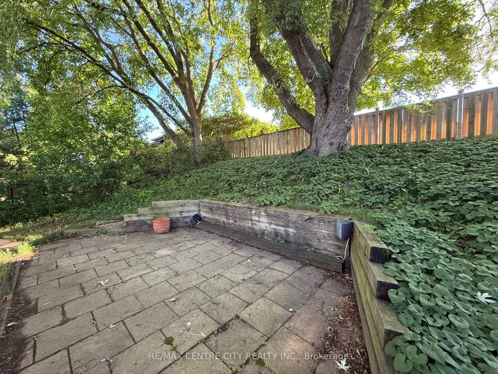 Property Photo: 228 Pochard Lane ON N5W 5Z3