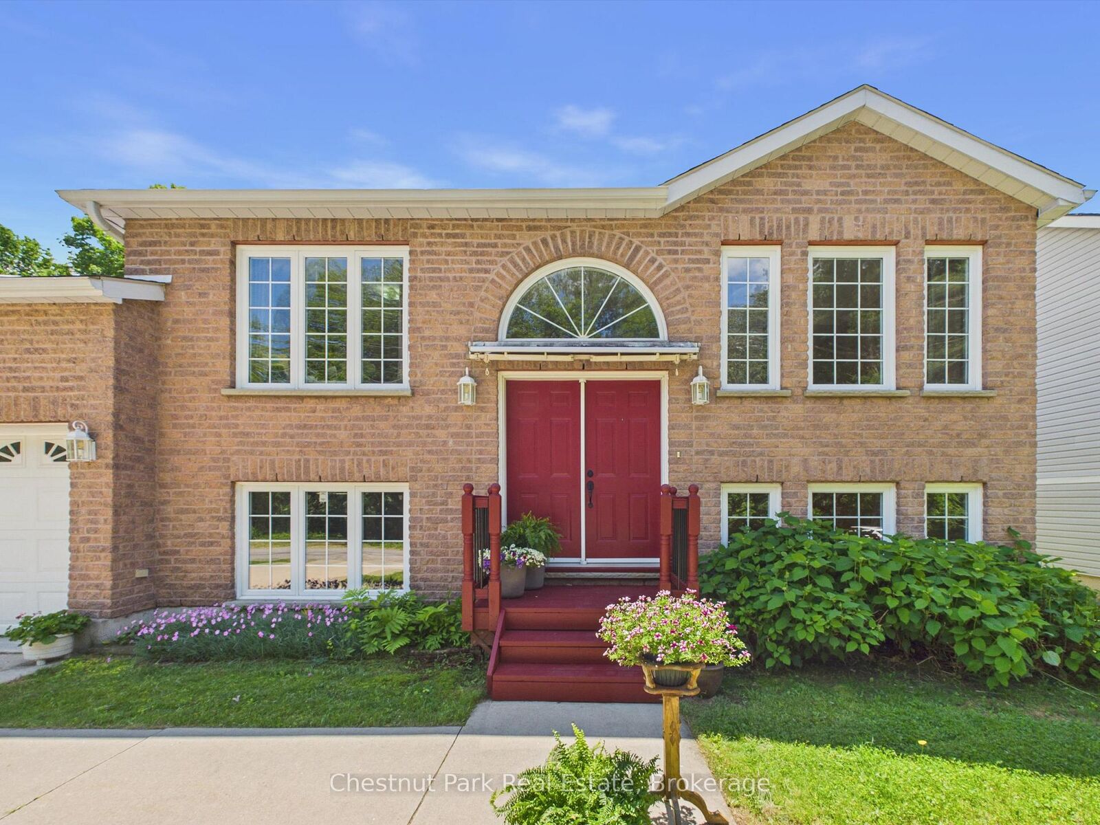 Property Photo: 525 Lorne Street ON P1P 1N1
