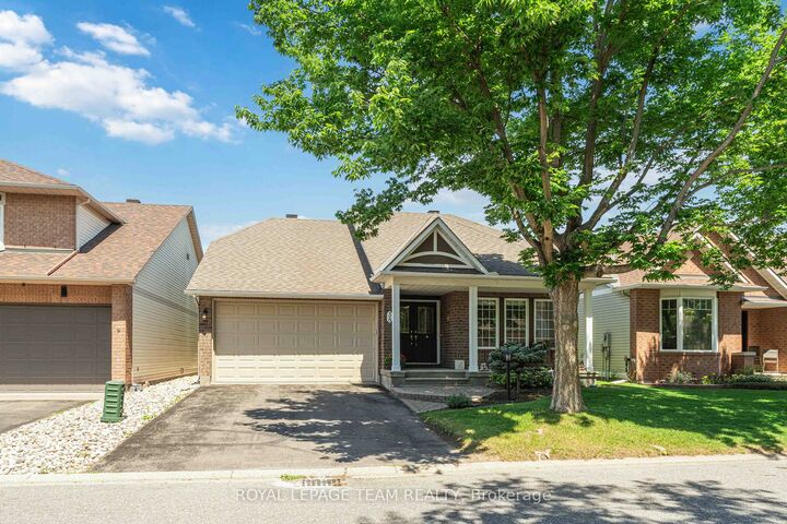 Property Photo: 38 Settler's Ridge Way ON K2J 4V2