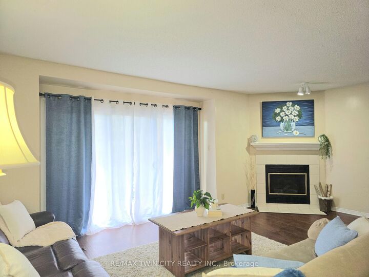 Property Photo: 250 Keats Way 6 ON N2L 6J5